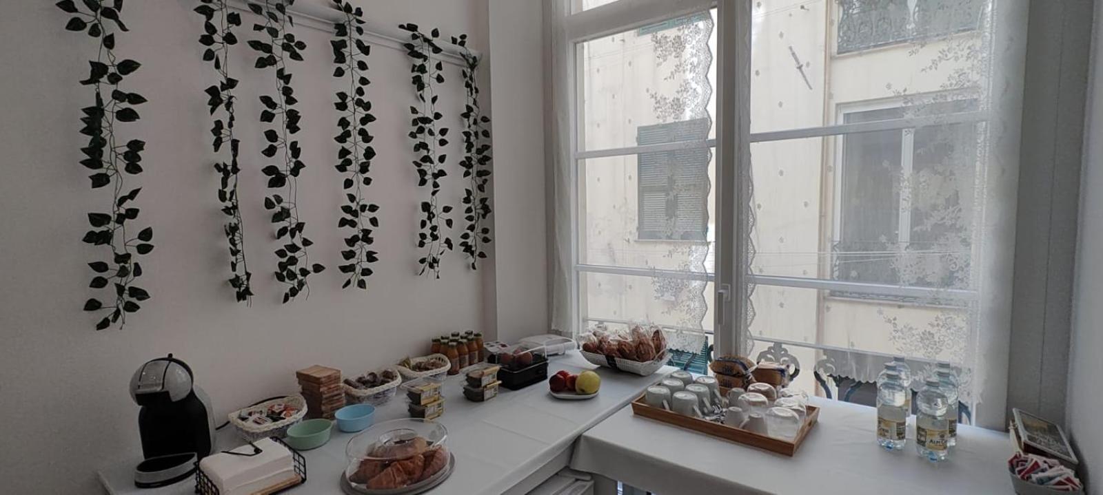 Bed and Breakfast Le Quattro Stagioni Генуя Екстер'єр фото